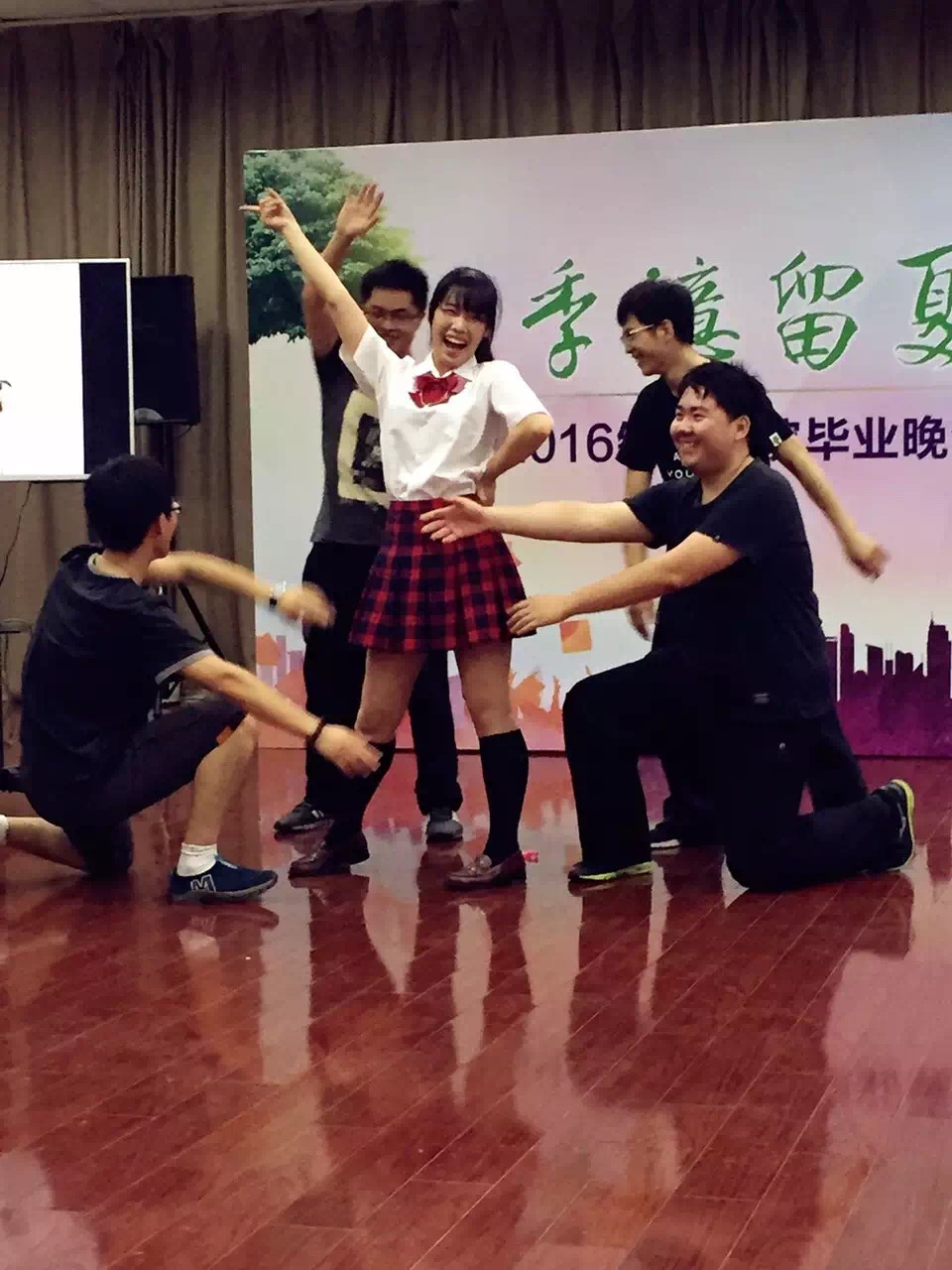 季忆留夏――针推麻豆网2016届毕业晚会精彩瞬间