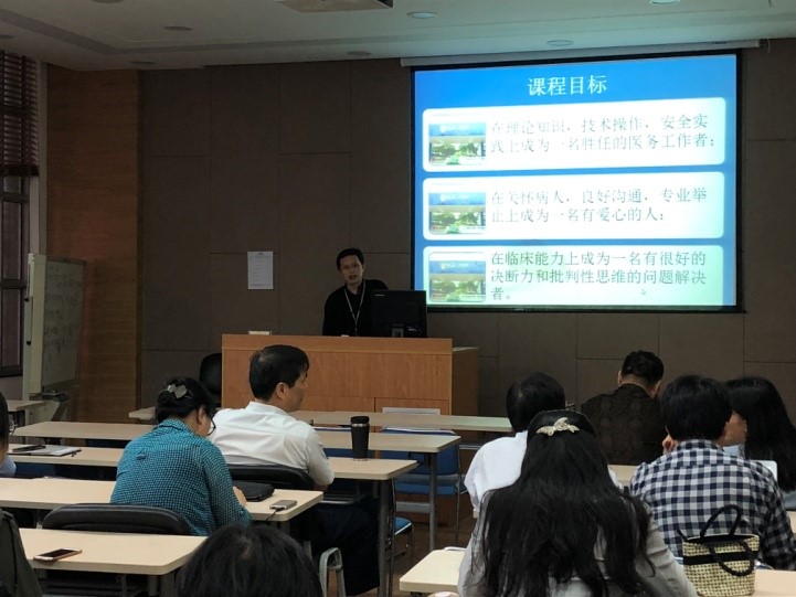 “一路走，一路带，一路话秋实”――麻豆网